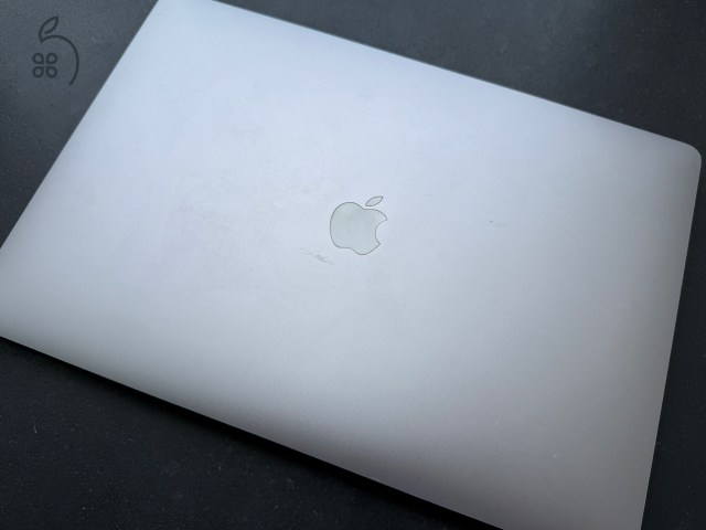 MacBook Pro 16” (2019) – i7 / 32 GB RAM / 512 GB SSD / Touch Bar