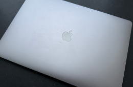 MacBook Pro 16” (2019) – i7 / 32 GB RAM / 512 GB SSD / Touch Bar