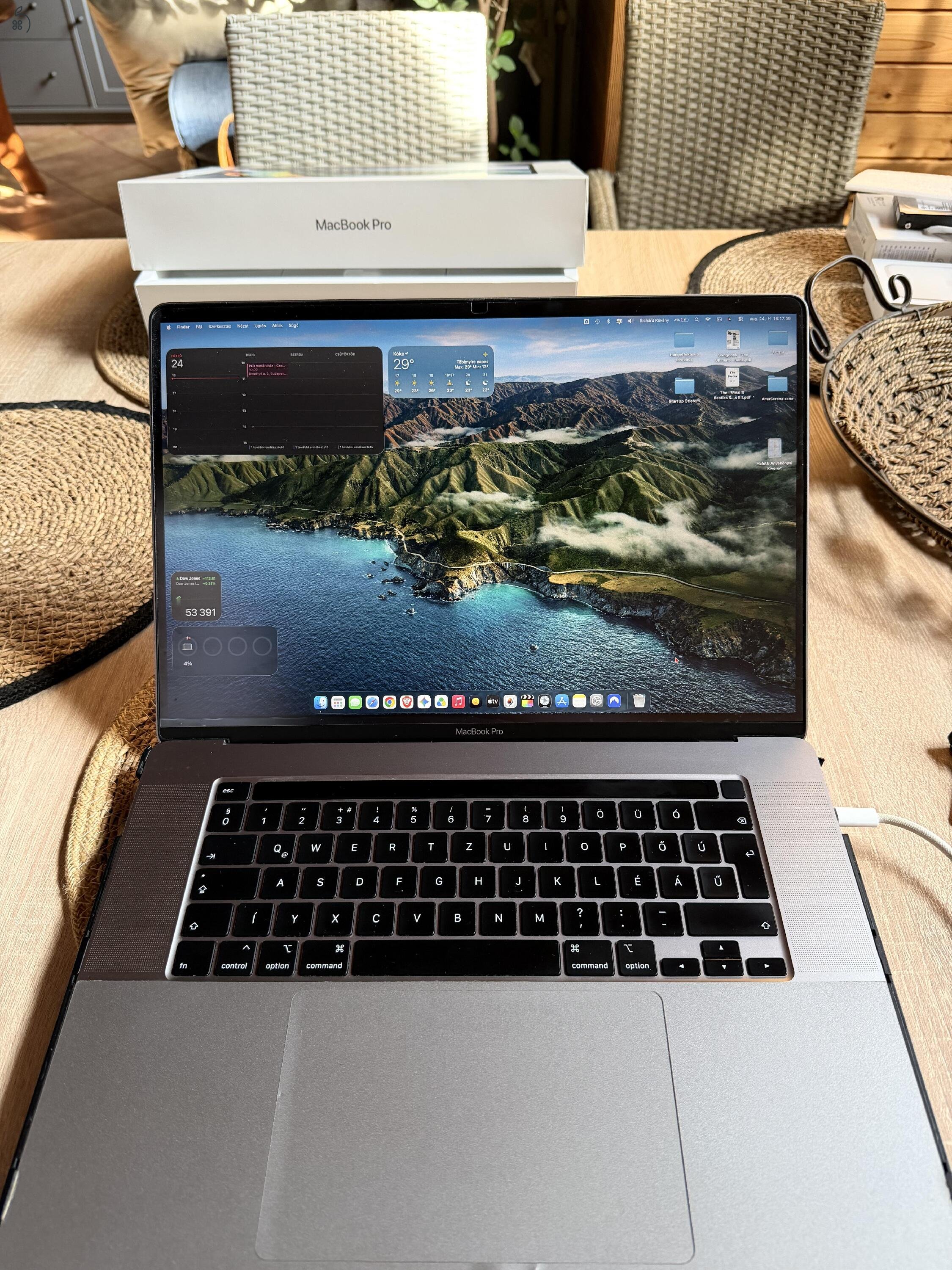 MacBook Pro 16