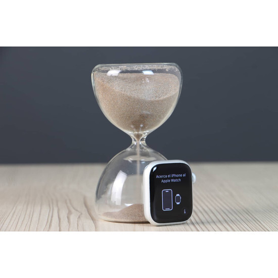 Használt Apple Watch S8 41mm GPS silver B US-8396