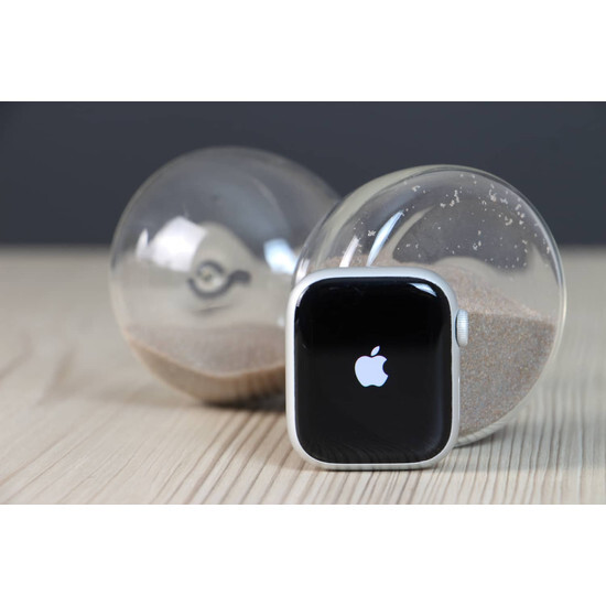 Használt Apple Watch S8 41mm GPS silver B US-8396
