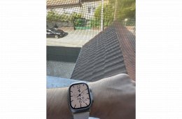 Apple Watch Ultra 1 (49mm Titanium, 85% Akku) + 5 db szíj, Amazon számlával