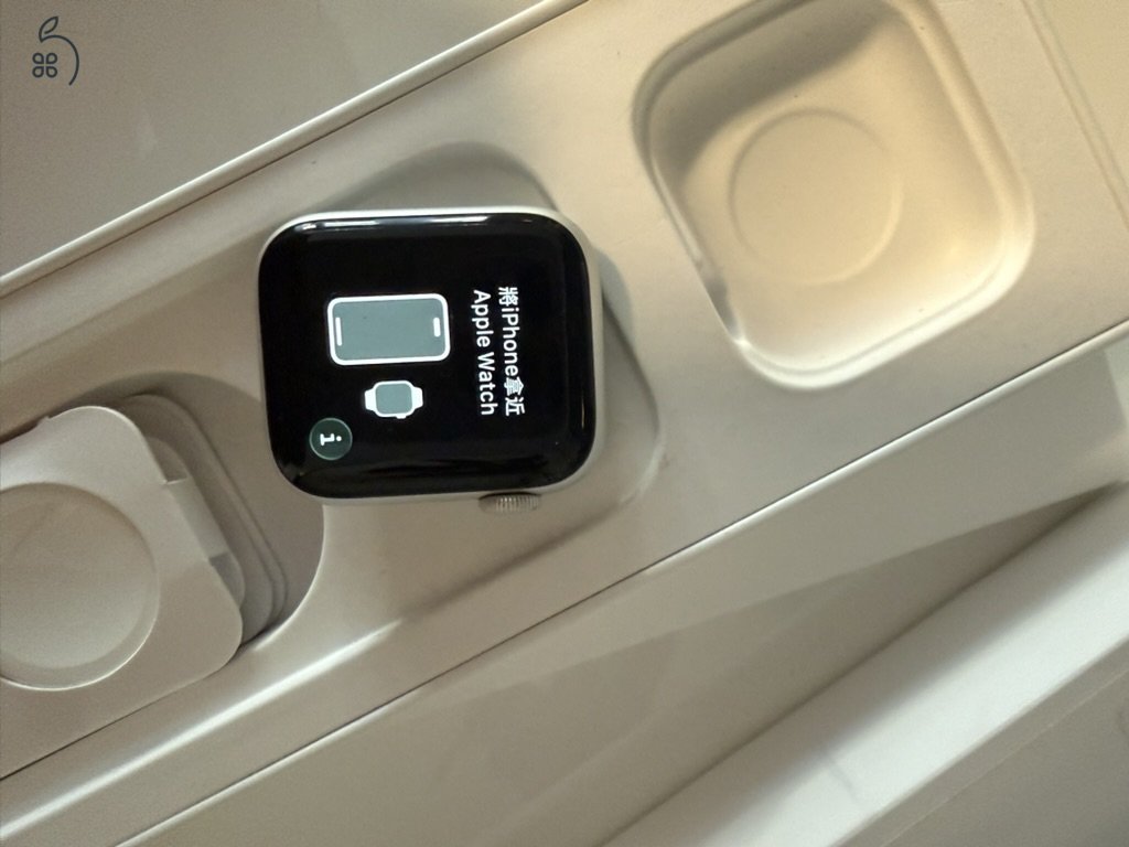 Eladó Apple Watch S6 40mm GPS+Cellular Ezüst