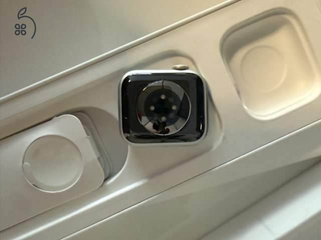 Eladó Apple Watch S6 40mm GPS+Cellular Ezüst
