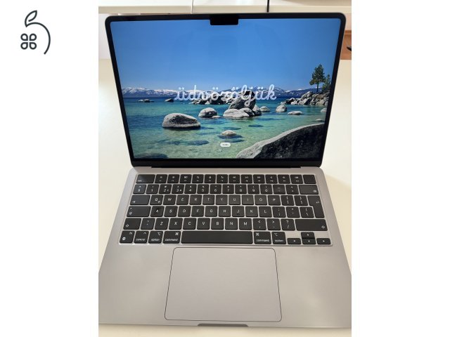 MacBook Air M2 13