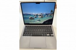 MacBook Air M2 13