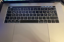 MacBook Pro 15 2019 I9/16GB RAM/512GB SSD/Radeon Pro 560X/Touchbar eladó!