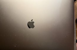 MacBook Pro 15 2019 I9/16GB RAM/512GB SSD/Radeon Pro 560X/Touchbar eladó!