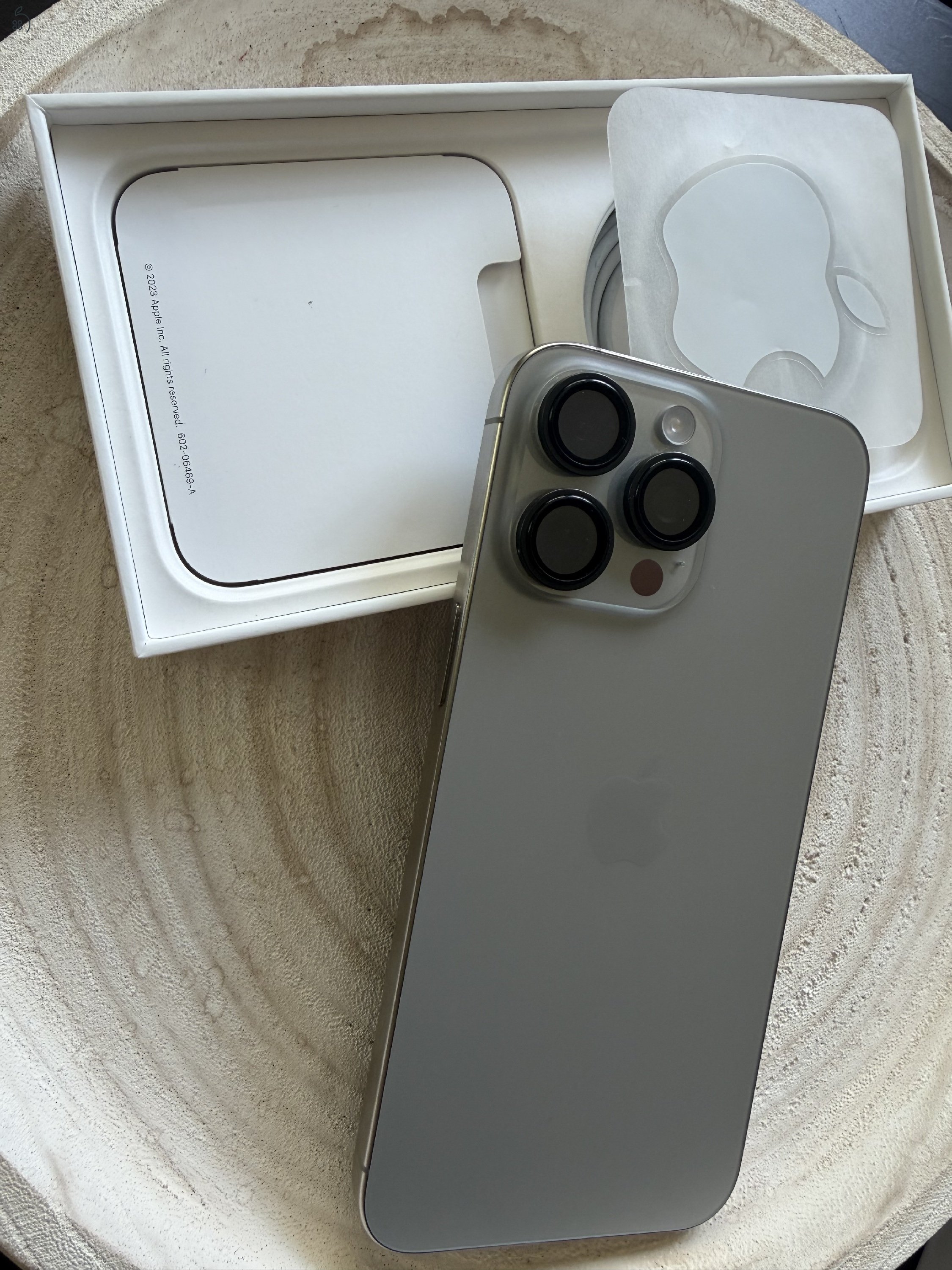 Iphone 15 pro max hajszálkarc mentesen