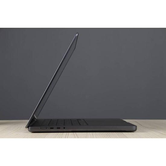 Újszerű MacBook Pro 16