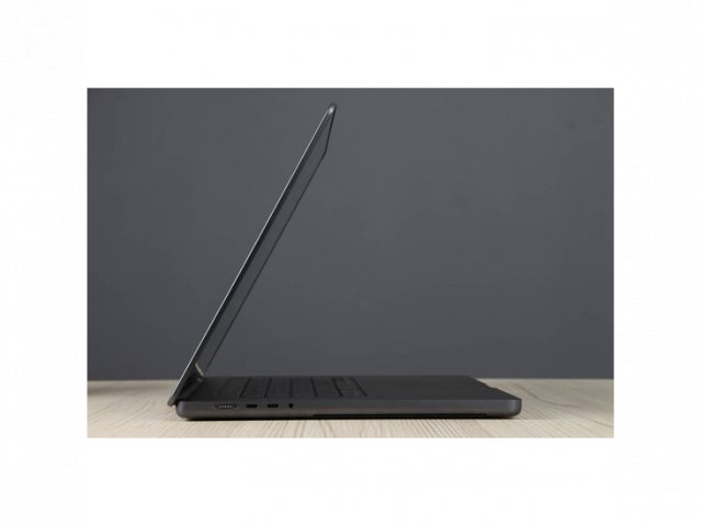 Újszerű MacBook Pro 16