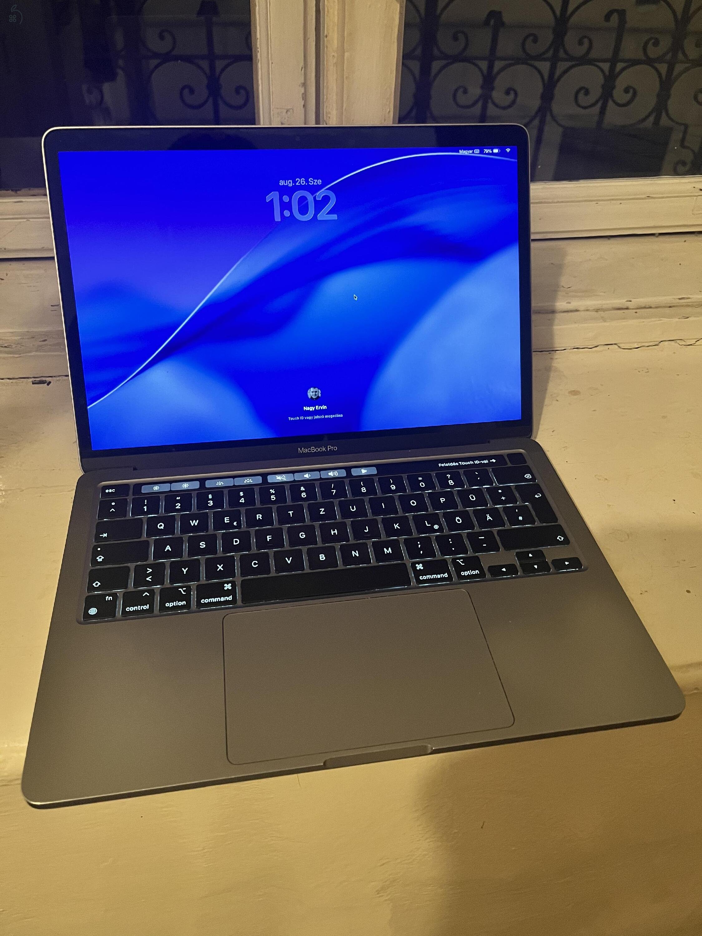 M1 Macbook Pro 2020 256/8