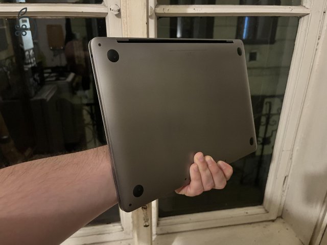 M1 Macbook Pro 2020 256/8
