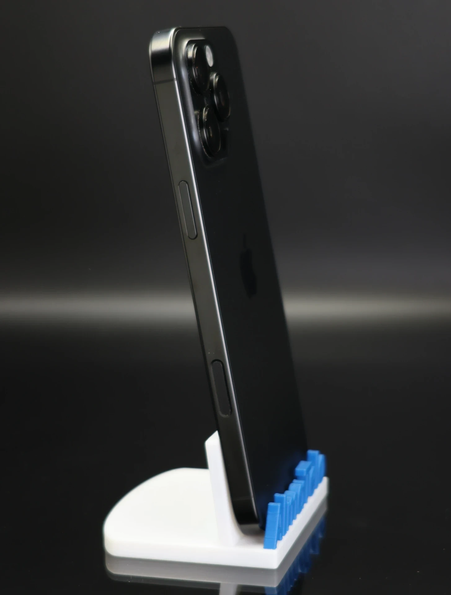Apple iPhone 16 Pro 128 GB Black Titanium 92% akku - 12 HÓ GARANCIA