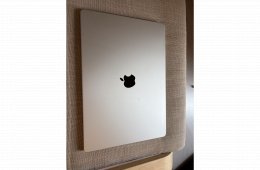 MacBook Pro 16