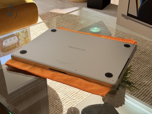 Apple MacBook Pro 14