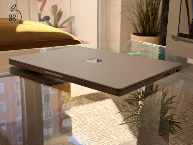 Apple MacBook Pro 14
