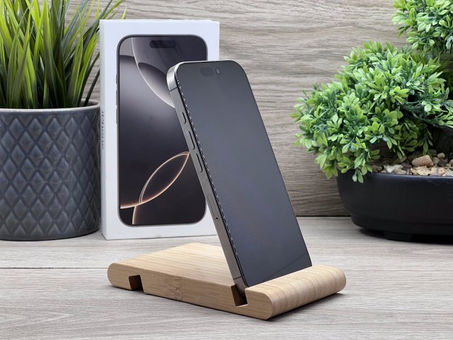 Hibátlan iPhone 16 Pro Natural Titanium 256GB 2 ÉV Garanciával 90%