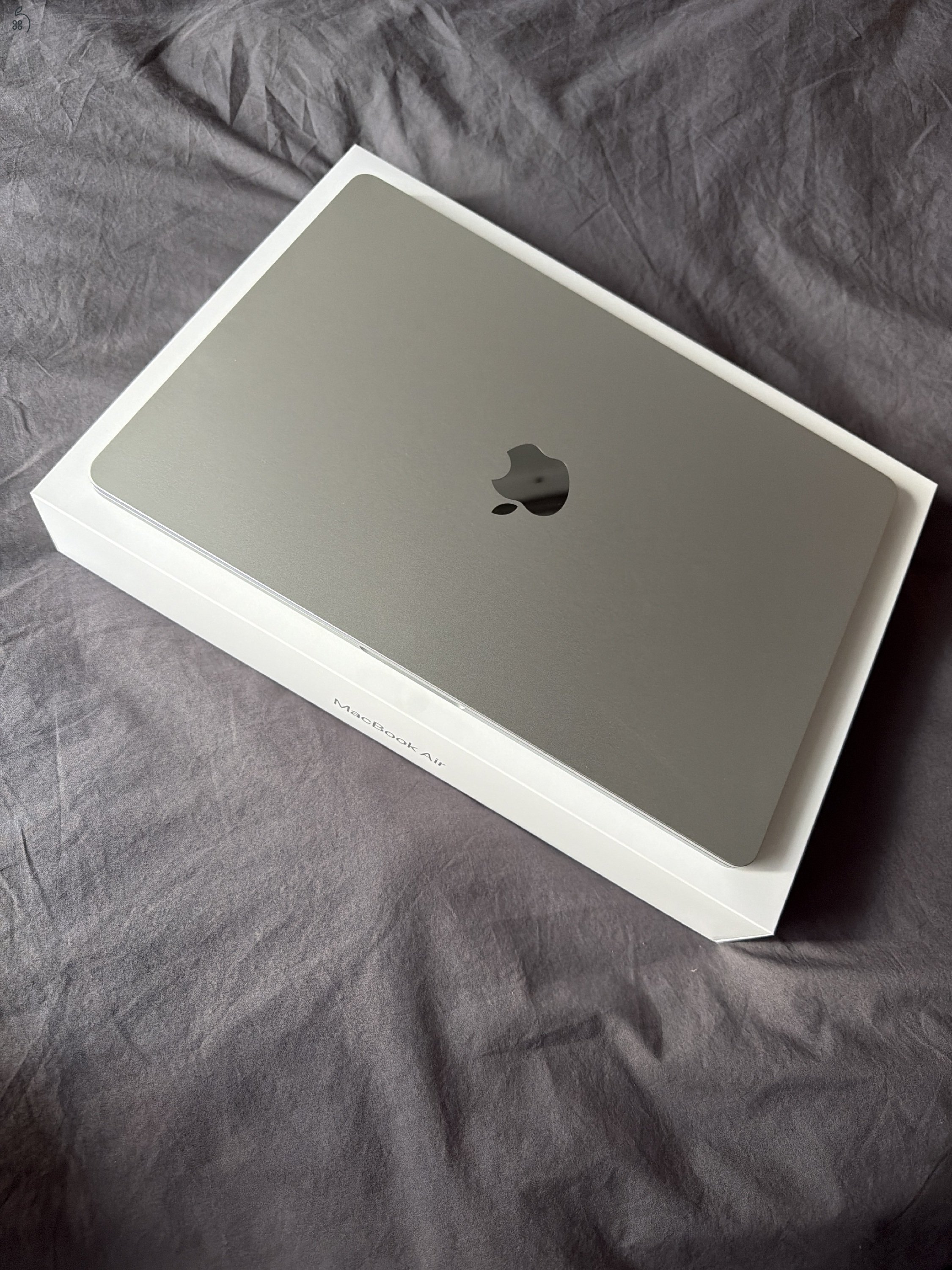 MacBook Air M5 15” – újszerű állapotban