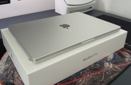 Apple MacBook Pro 16
