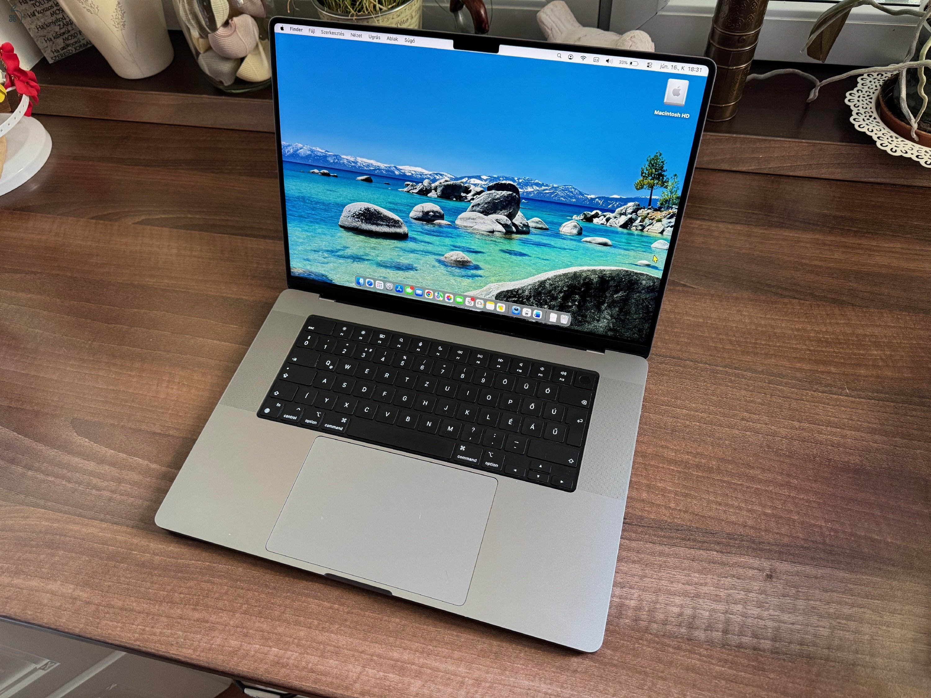 Eladó MacBook Pro 16