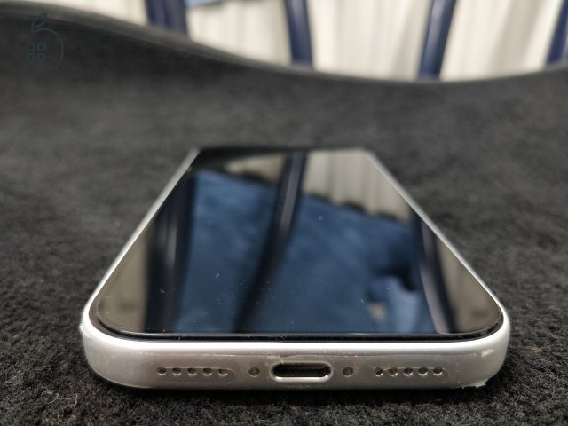 Iphone 17 pro 256gb ezüst Media mark 3 év gari,karcmentes