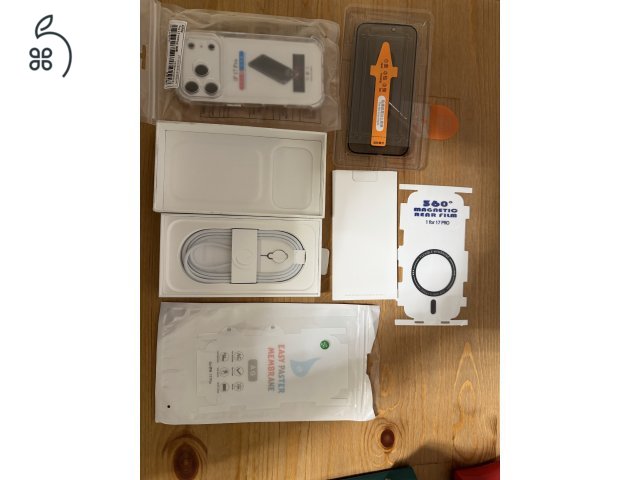 Iphone 17 pro 256gb ezüst Media mark 3 év gari,karcmentes