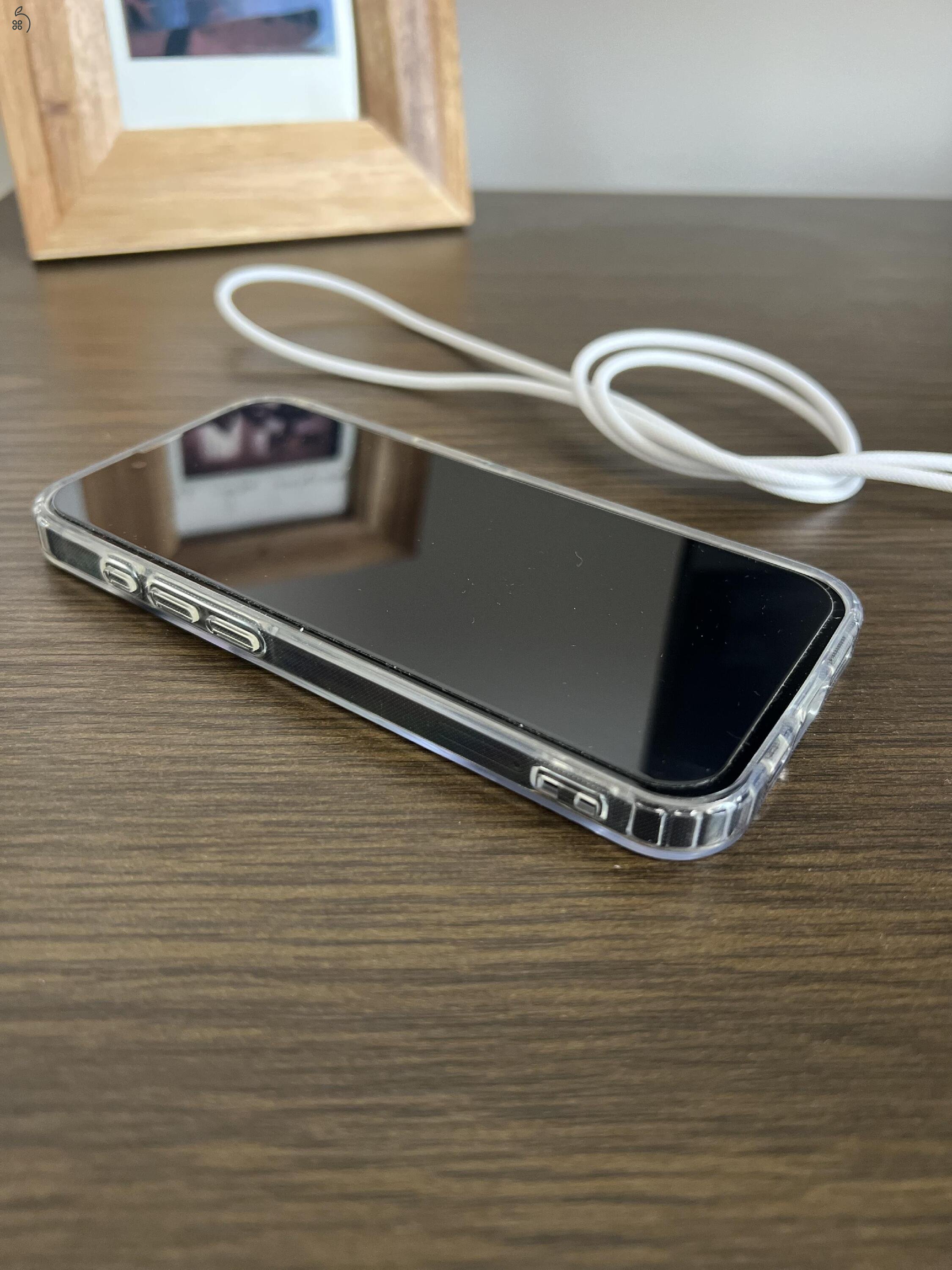 garanciális Apple iPhone 16e 128 GB újszerű