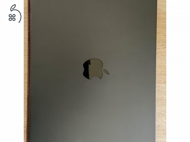 Eladó Apple MacBook Air M2 (2022) – 13,6” / 8 GB / 256 GB – hibátlan állapot