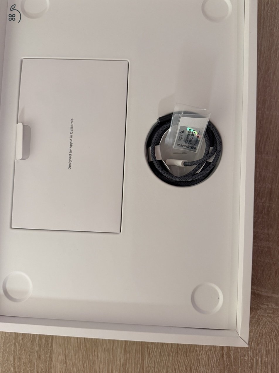 Eladó Apple MacBook Air M2 (2022) – 13,6” / 8 GB / 256 GB – hibátlan állapot