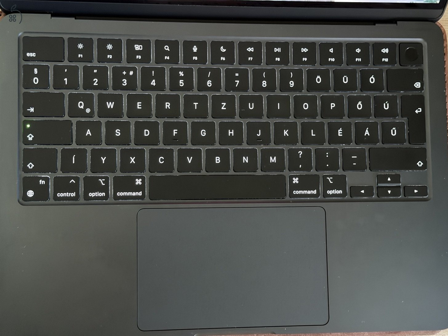 Eladó Apple MacBook Air M2 (2022) – 13,6” / 8 GB / 256 GB – hibátlan állapot