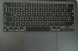 Eladó Apple MacBook Air M2 (2022) – 13,6” / 8 GB / 256 GB – hibátlan állapot