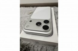 Apple iPhone 17 Pro 256GB Ezüst Független / Garancia 2026.11.13 / Akku 98%