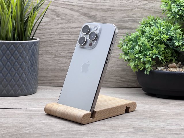 Hibátlan iPhone 15 Pro Natural Titanium 128GB 2 ÉV Garanciával Számlával Aksi 100%