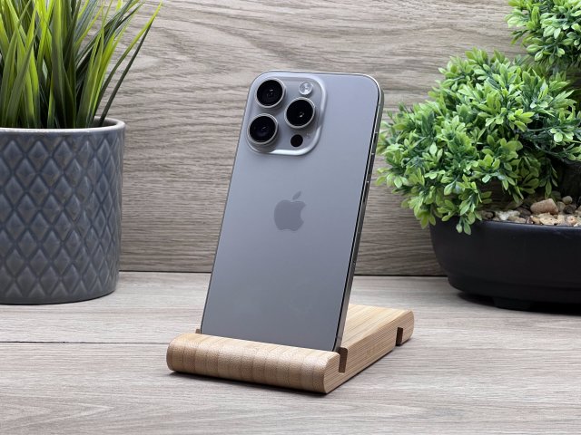 Hibátlan iPhone 15 Pro Natural Titanium 128GB 2 ÉV Garanciával Számlával Aksi 100%