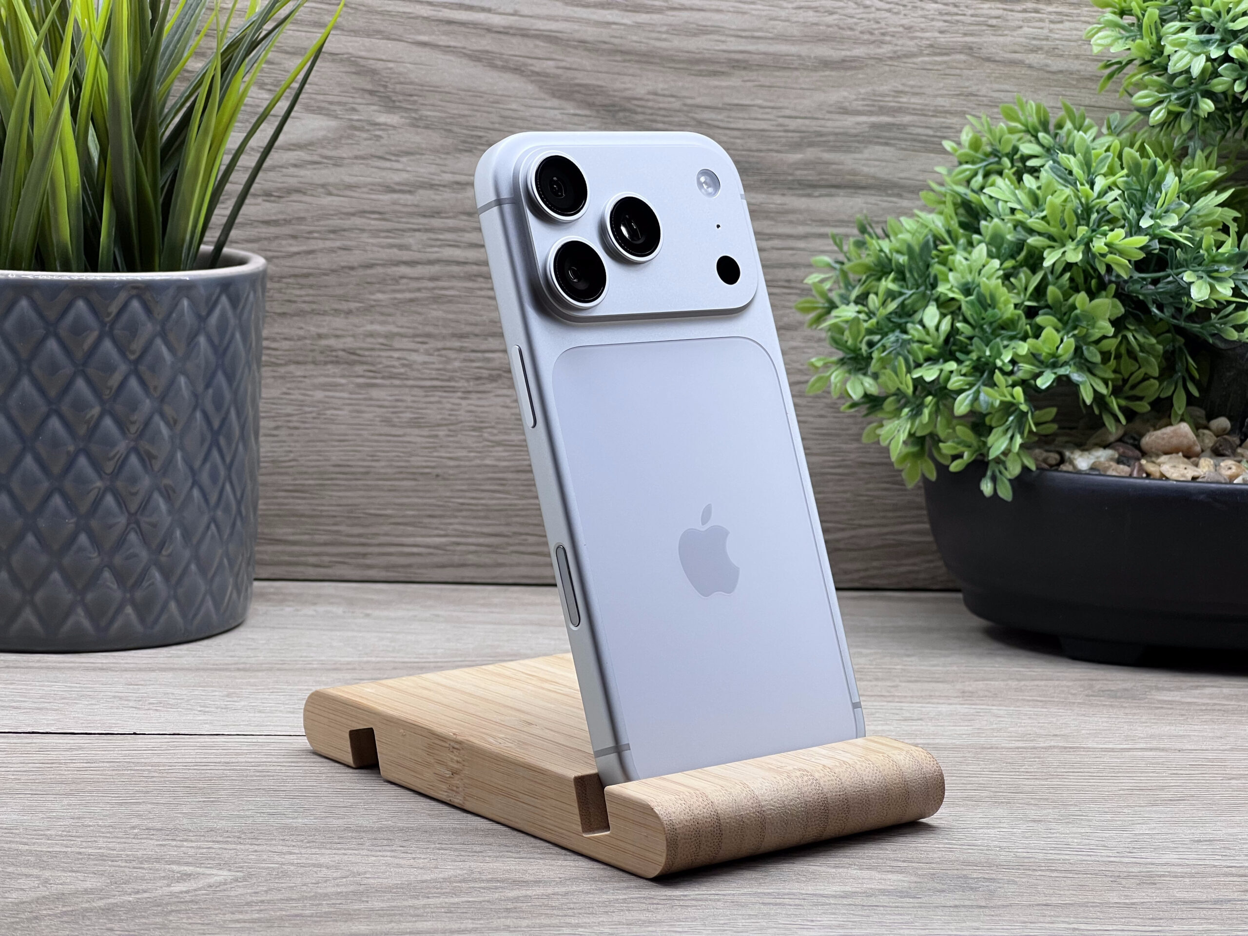 Hibátlan iPhone 17 Pro Silver 256GB 2 ÉV Garanciával 100%