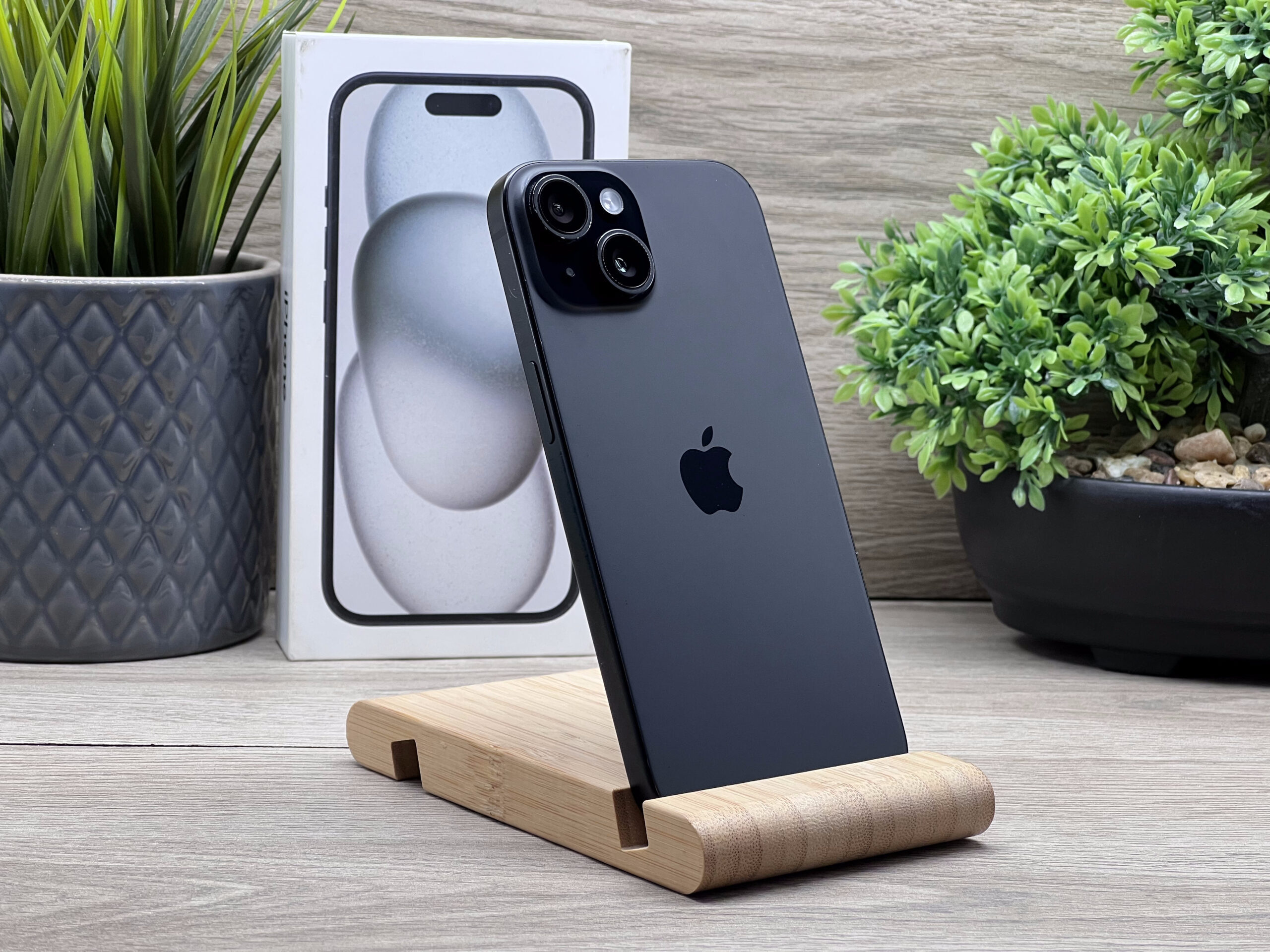 iPhone 15 Black 256GB 2 ÉV Garanciával 90%