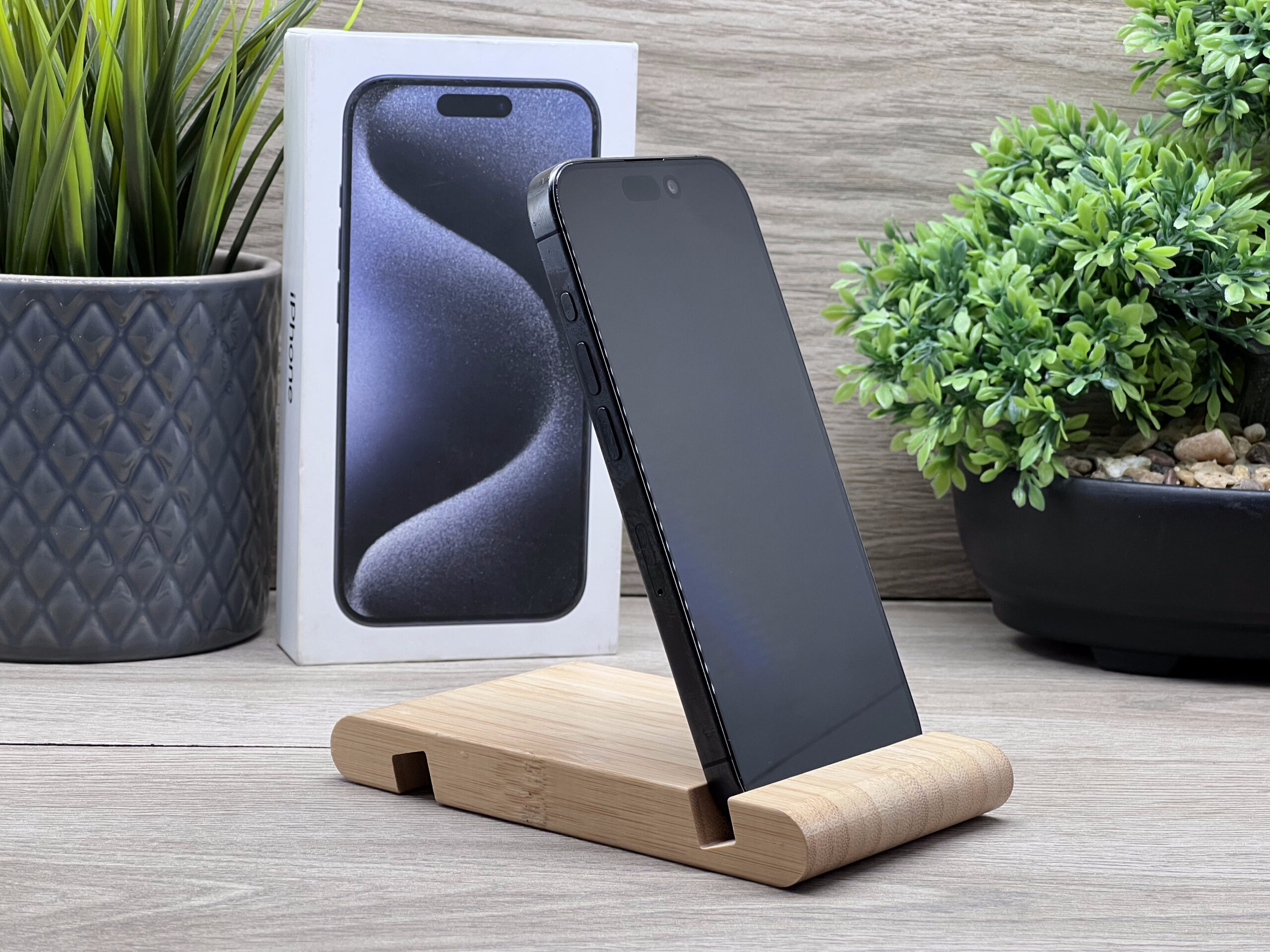 iPhone 15 Pro Black Titanium 128GB 2 ÉV Garanciával 93%