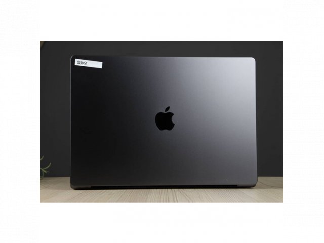 Újszerű MacBook Pro 16