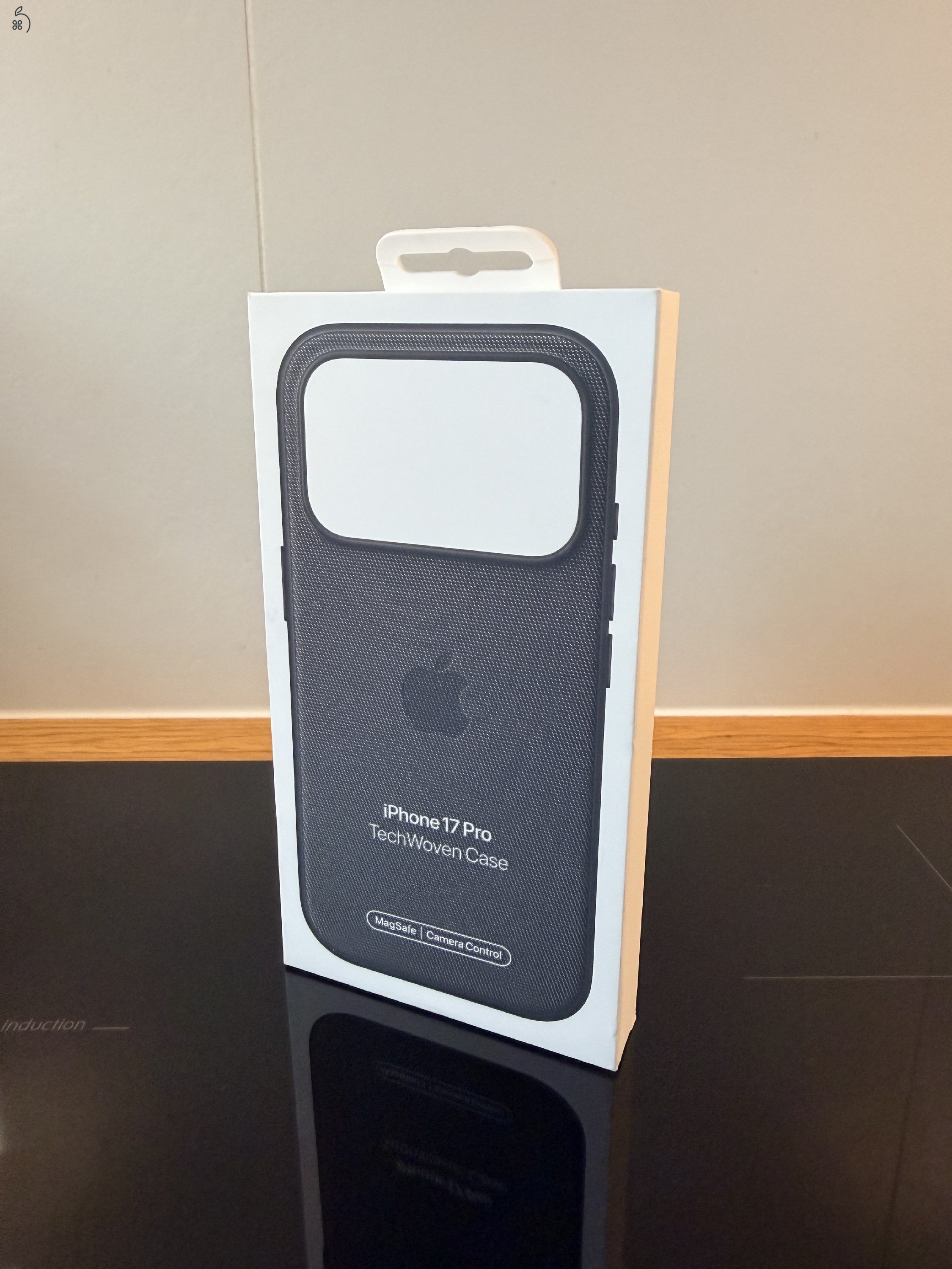 Eredeti Apple iPhone 17 Pro Techwoven tok fekete színben, új!