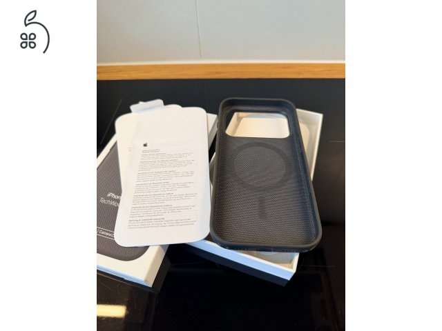 Eredeti Apple iPhone 17 Pro Techwoven tok fekete színben, új!