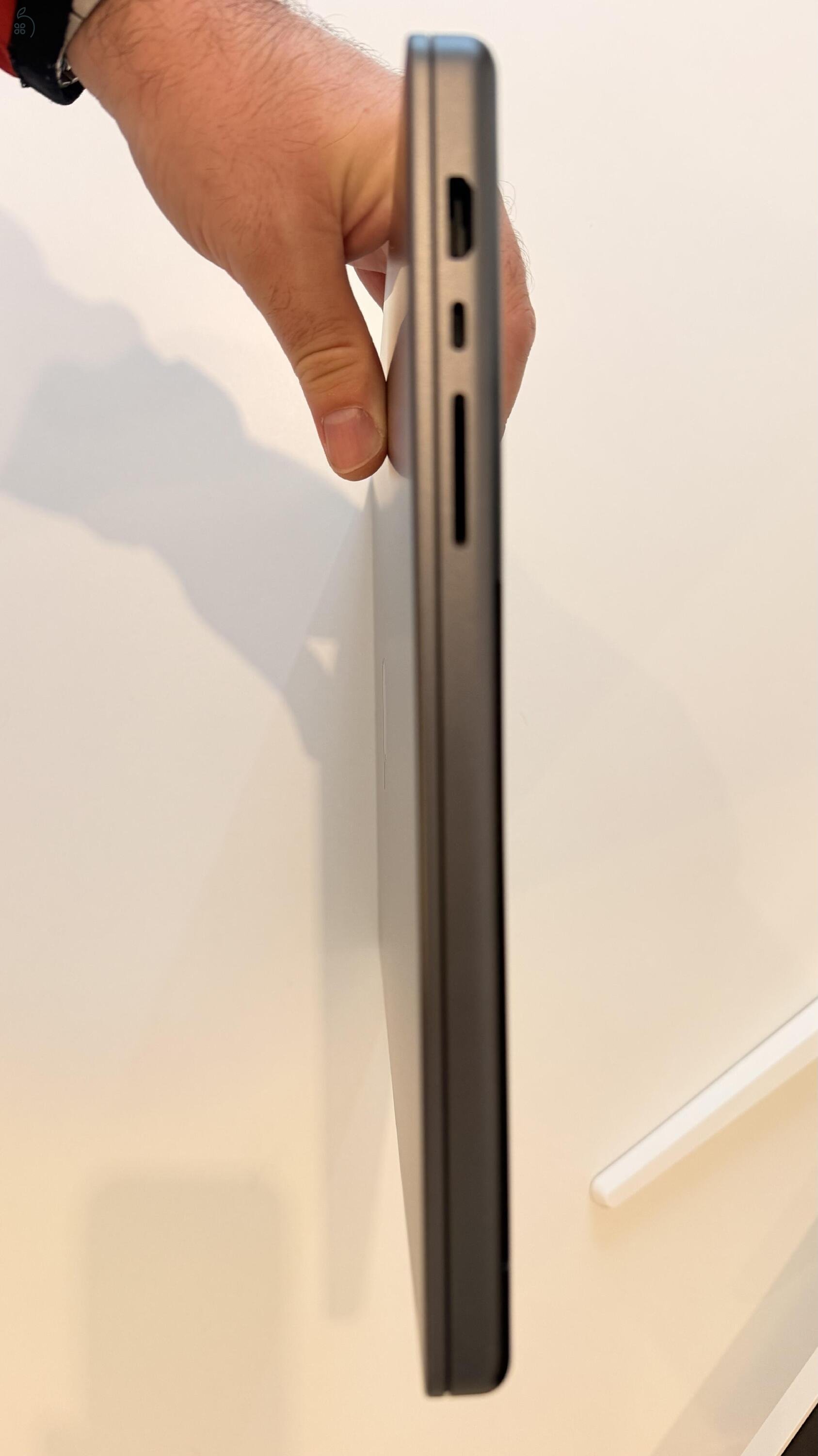 Apple Macbook Pro M3 Max 96 GB RAM 2TB SSD 