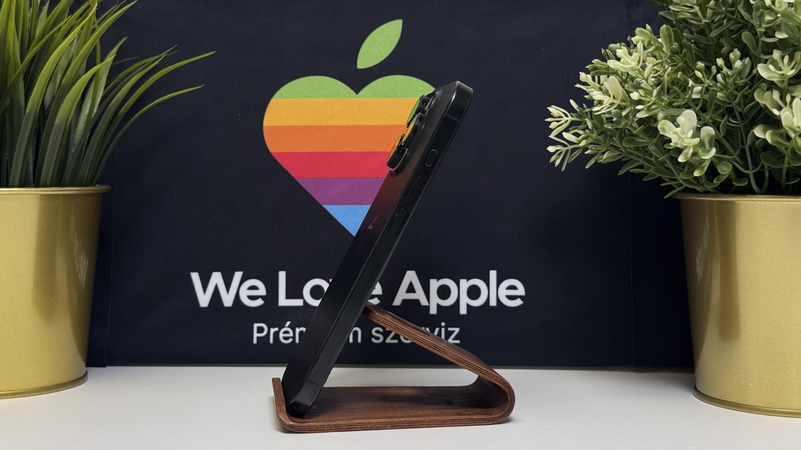 iPhone 16 Pro 256GB, Fekete Titán, Független, Számla, 2 Év Garancia, 87%