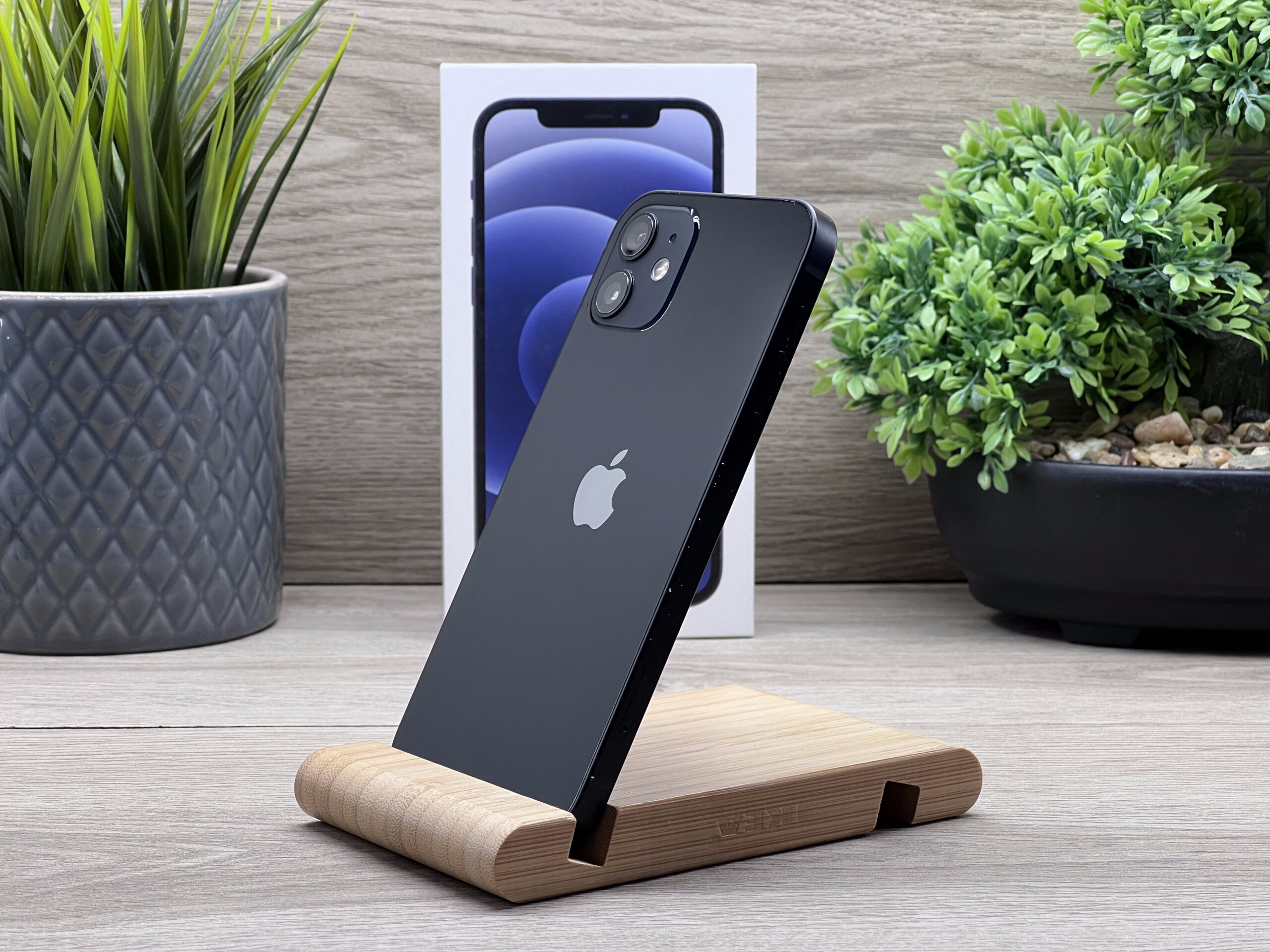 iPhone 12 Black 64GB 2 ÉV Garanciával Számlával Aksi 100%