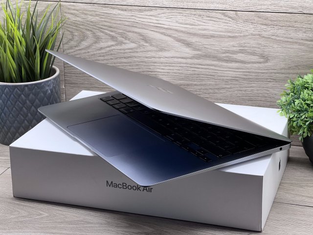 MacBook Air 2020 M1 13” 256GB 2 ÉV Garanciával Számlával