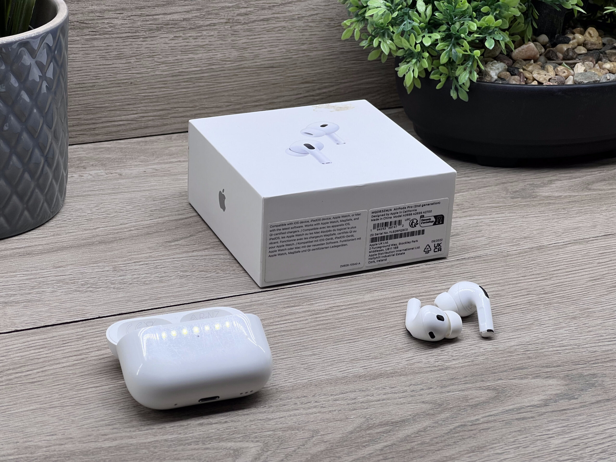 Hibátlan Air Pods Pro 2 6 Hónap Garanciával Számlával