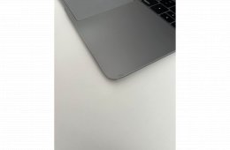 MacBook Air Retina 13” (2018) - 8 GB / 128 GB