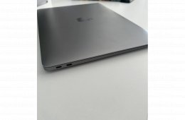 MacBook Air Retina 13” (2018) - 8 GB / 128 GB