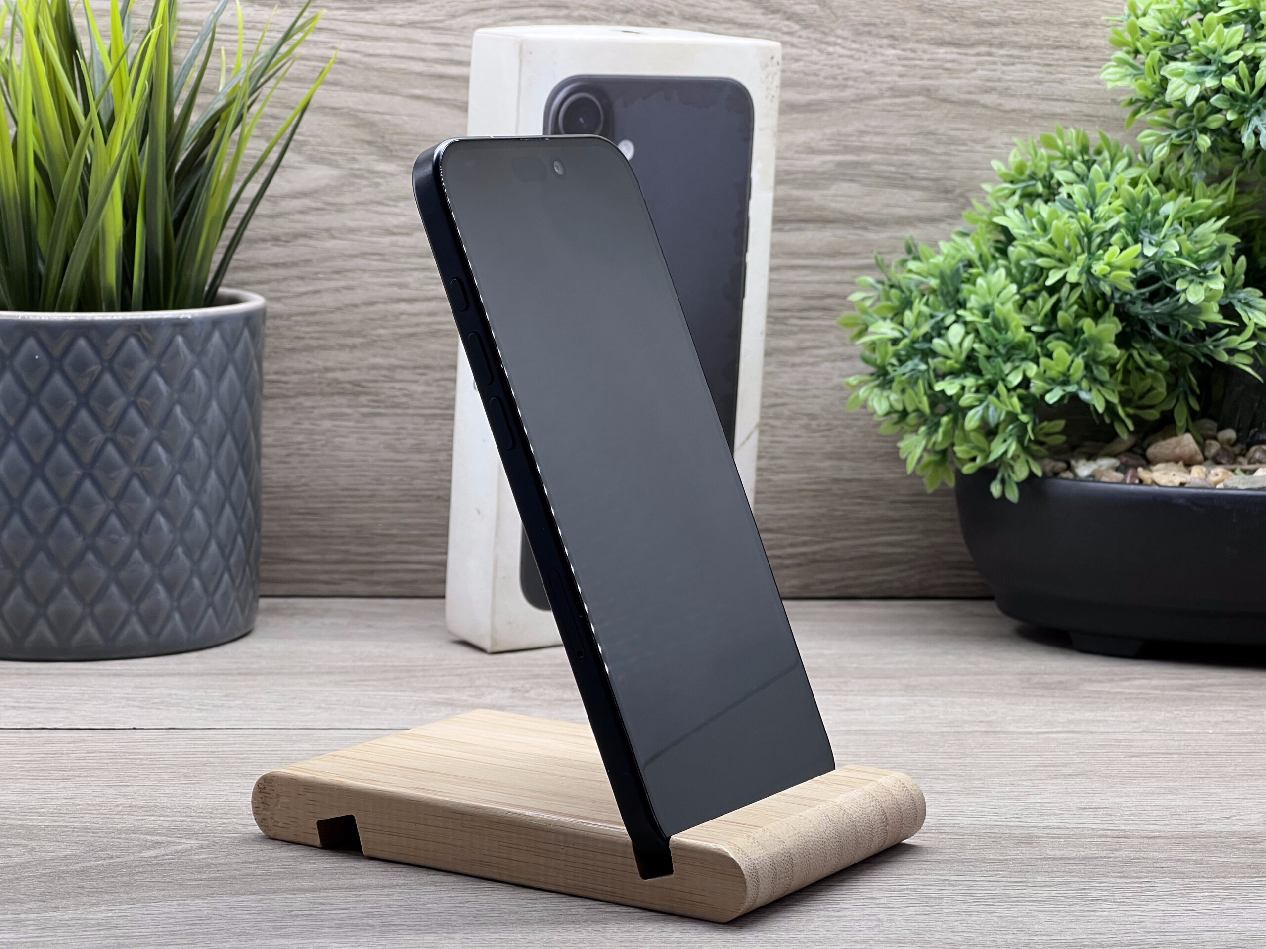 iPhone 16 Plus Black 256GB 2 ÉV Garanciával Számlával