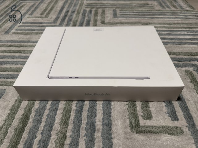 ÚJ, bontatlan MacBook AIR 15” M5 Chip! 16GB/512GB SSD! Magyar! Ezüst! Garancia!